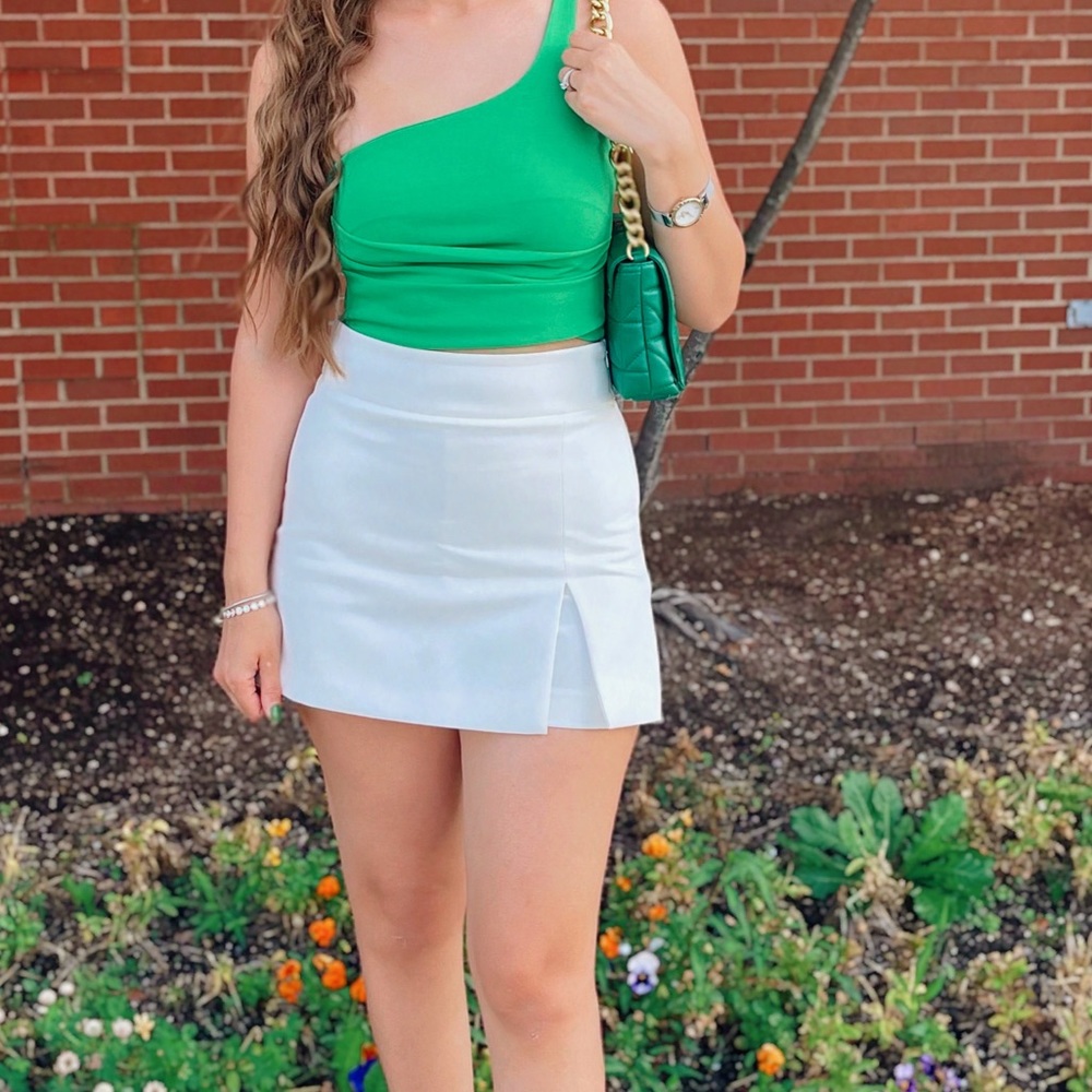 Slit skort